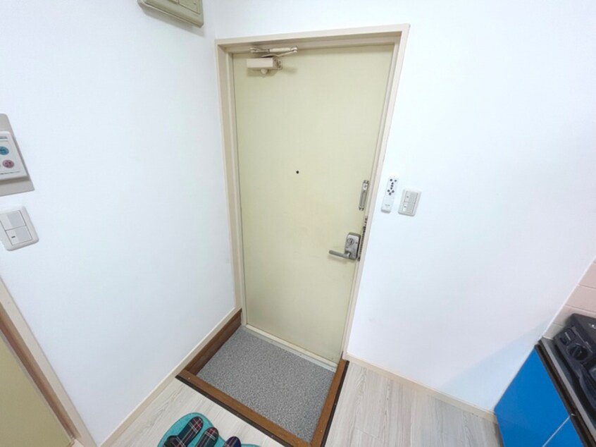 玄関 ホワイトコ－トＫＡＹＡ