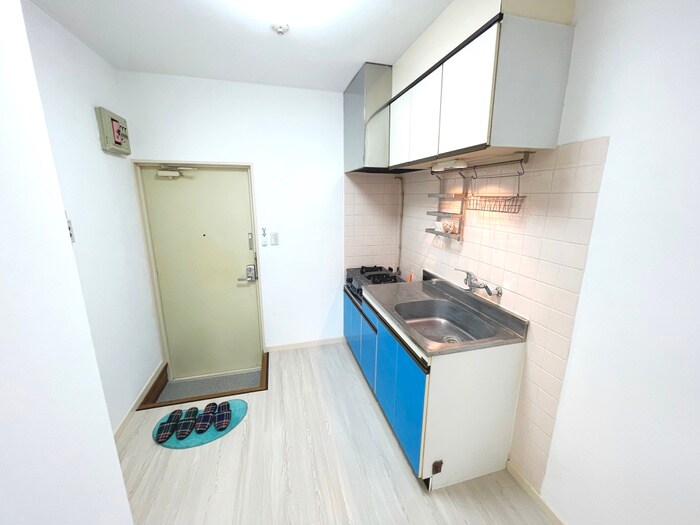 キッチン ホワイトコ－トＫＡＹＡ