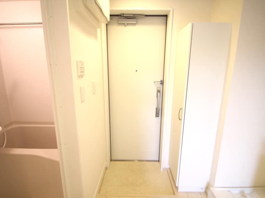 玄関 ホワイトヴィラ碑文谷