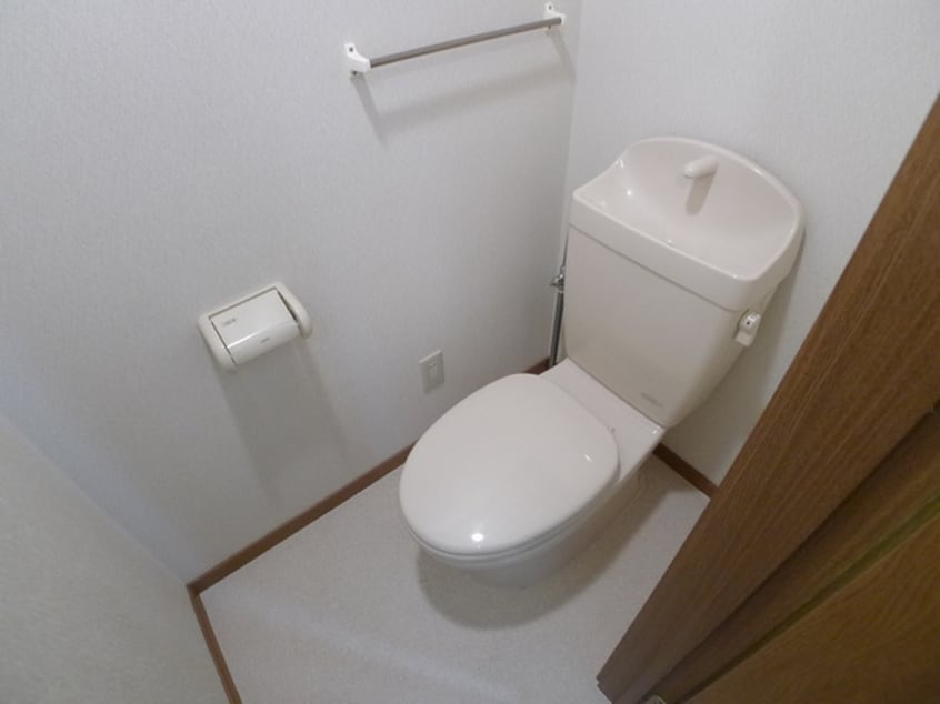 トイレ サニーフォレスト藤原弐番館