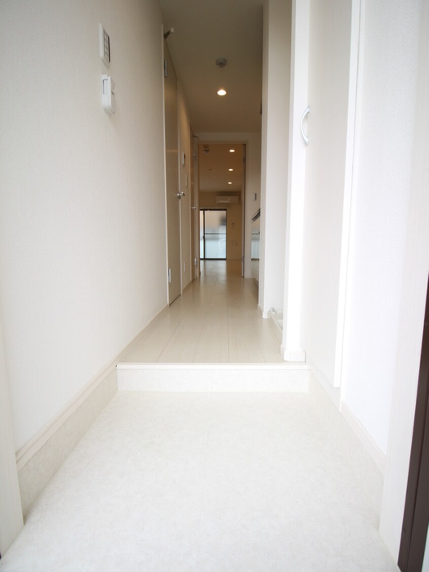 廊下 リブリ・ザ・ジュネス