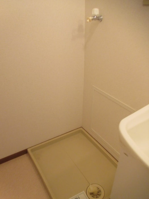 洗濯機置場 アンソレイエ　アオキ