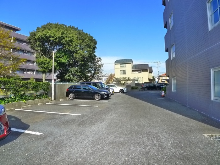 駐車場 シャトルグランディ