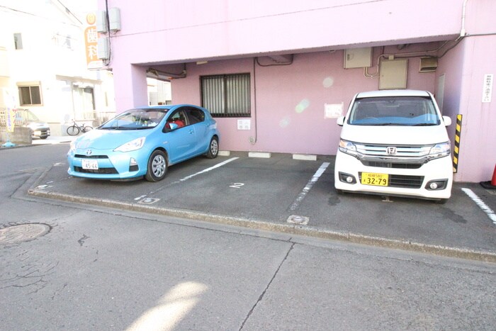 駐車場 ラブリスヒルズ