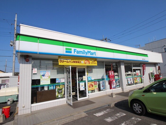 FamilyMart(コンビニ)まで407m ラブリスヒルズ