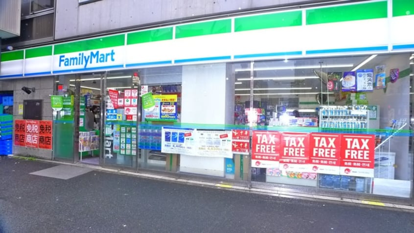 ファミリーマート西浅草一丁目店(コンビニ)まで395m Ｃｏｒｔｅ浅草寿