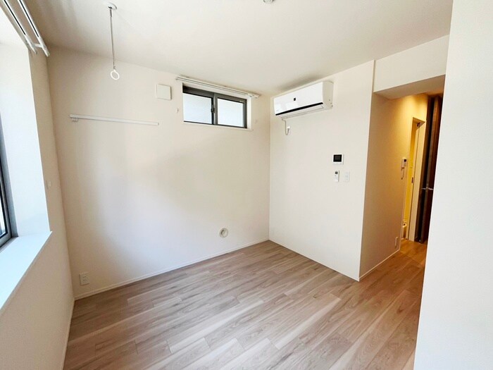 居室 Ｒｈｏｄａｎｔｈｅ