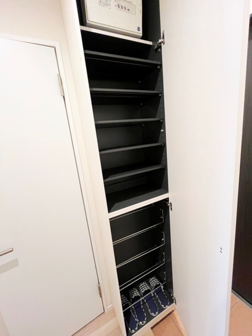 靴箱 Ｒｈｏｄａｎｔｈｅ