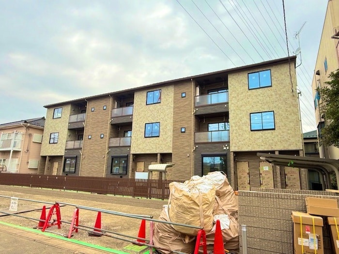 建築中 ファミリエ