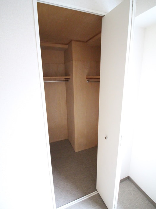 収納 グランシャリオ国立