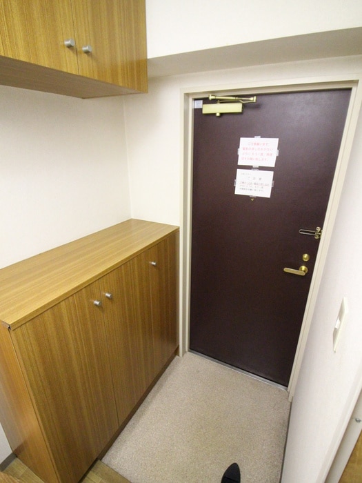 玄関 グランシャリオ国立