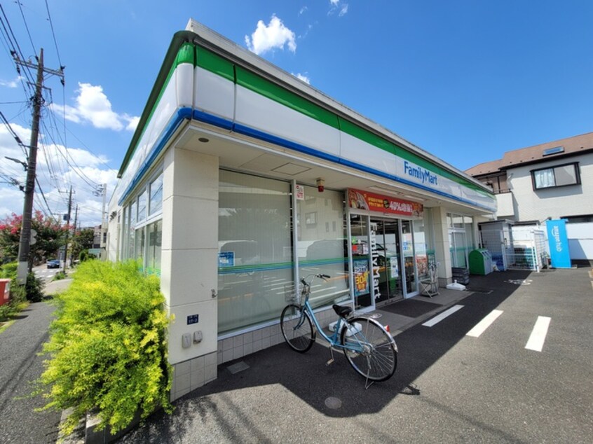 ファミリーマート　板橋三園店(コンビニ)まで130m メゾンヌフ