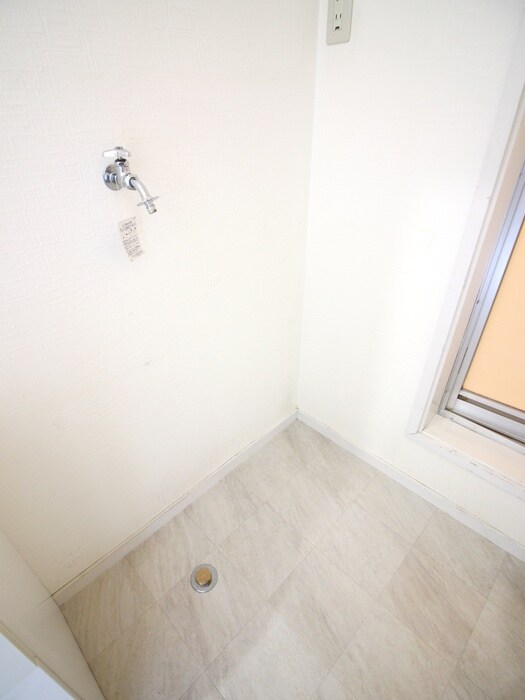 洗濯機置場 パステル六軒町Ｂ