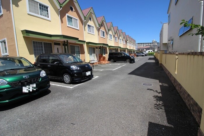 駐車場 ｶｰｻ･ｲﾉｳｴ･ﾃﾙｯﾂｵ