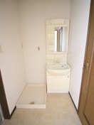 洗濯機置場 ｶｰｻ･ｲﾉｳｴ･ﾃﾙｯﾂｵ