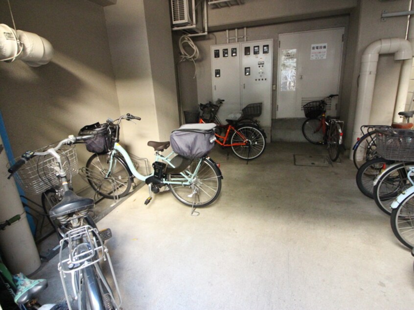 駐輪場 レジェンド大山（703）
