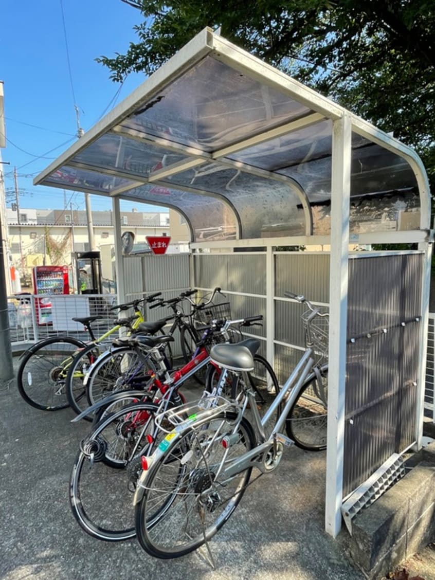 駐輪場 リエル大塚
