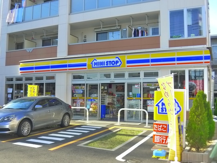 ミニストップ 行徳駅前1丁目店(コンビニ)まで92m コート塩谷