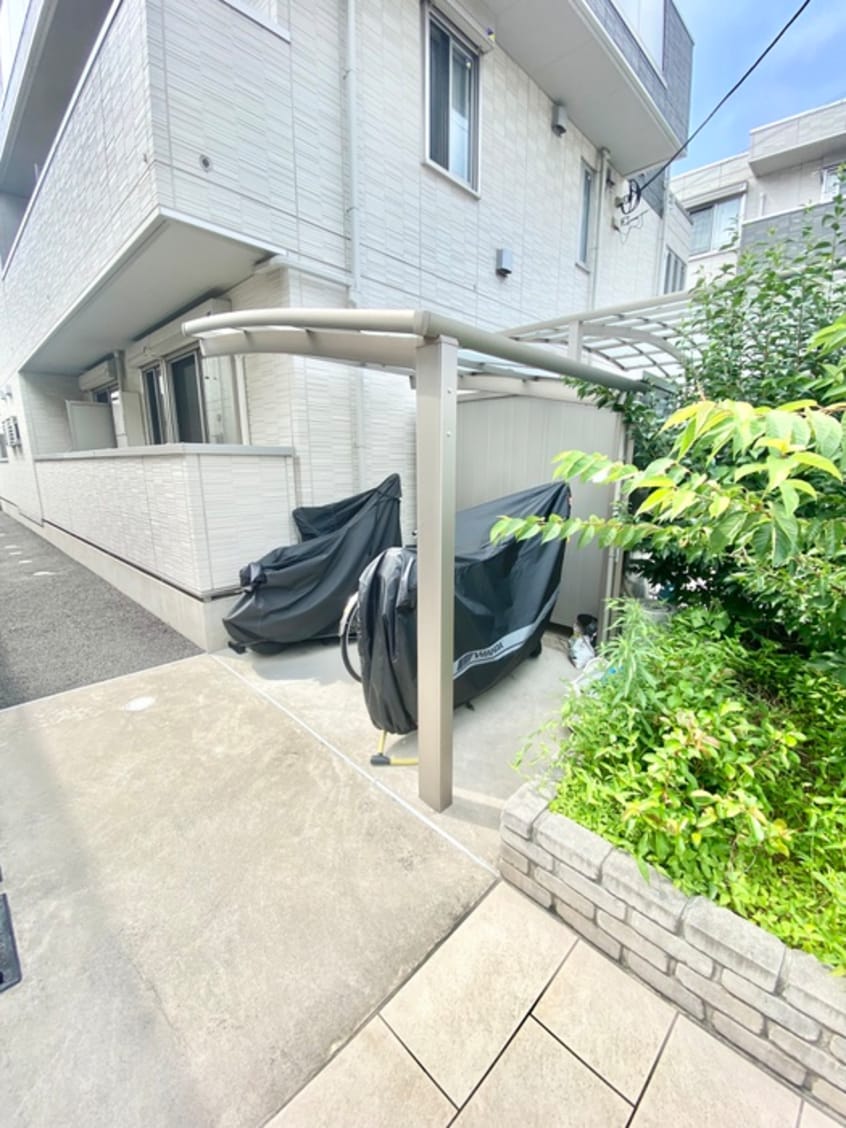 バイク置き場 セレシェイラ壱番館