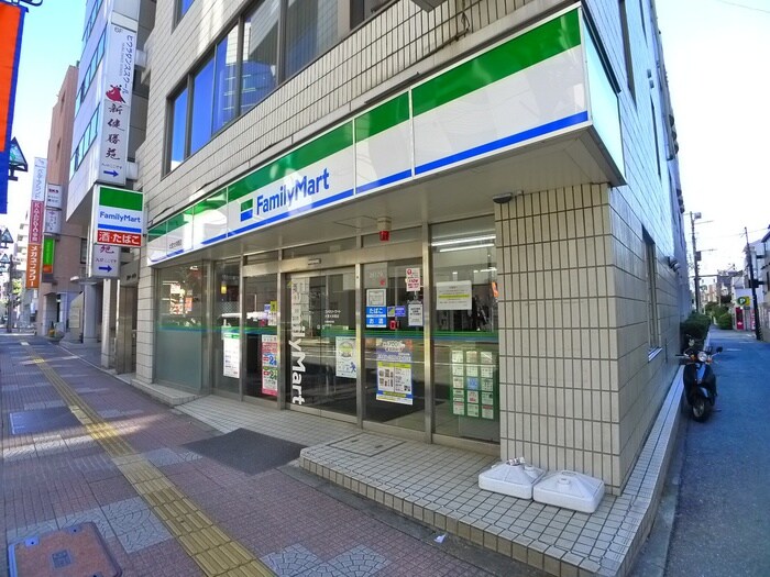 ファミリーマート(コンビニ)まで270m さくら大宮
