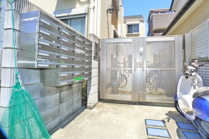 エントランス部分 ｻｰｸﾙﾊｳｽ谷在家