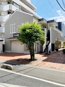 オリ－ブの外観