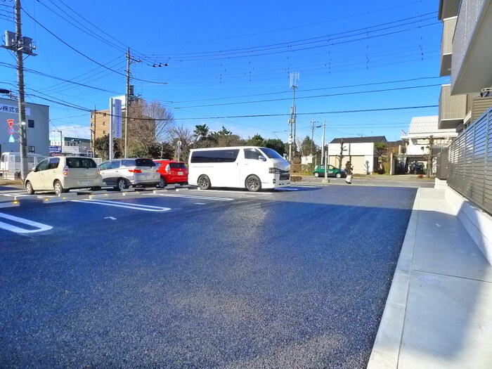 駐車場 moon bow