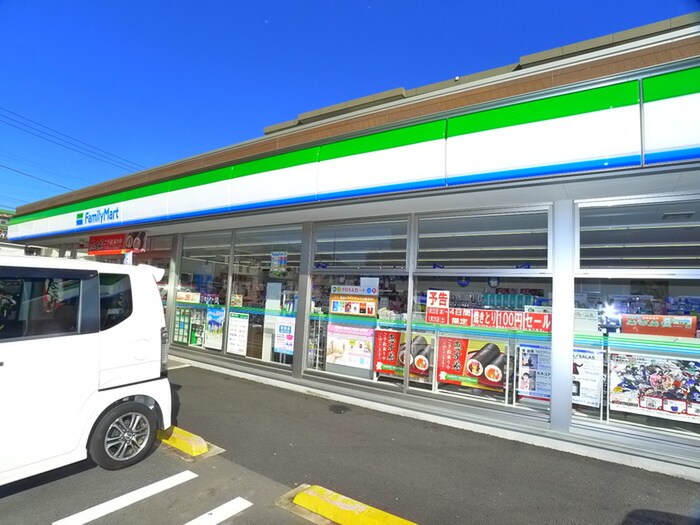 ファミリーマート(コンビニ)まで604m ＭＫハイツⅠ
