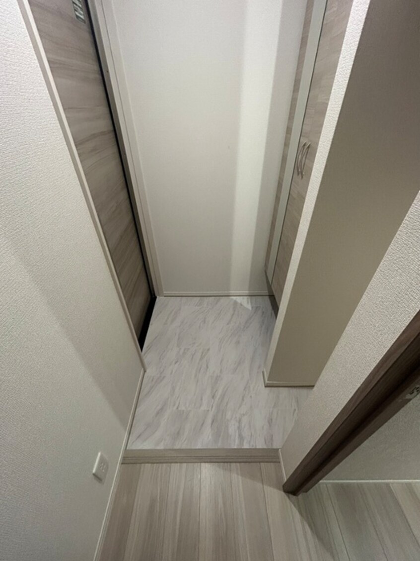 玄関 セレスティア若宮