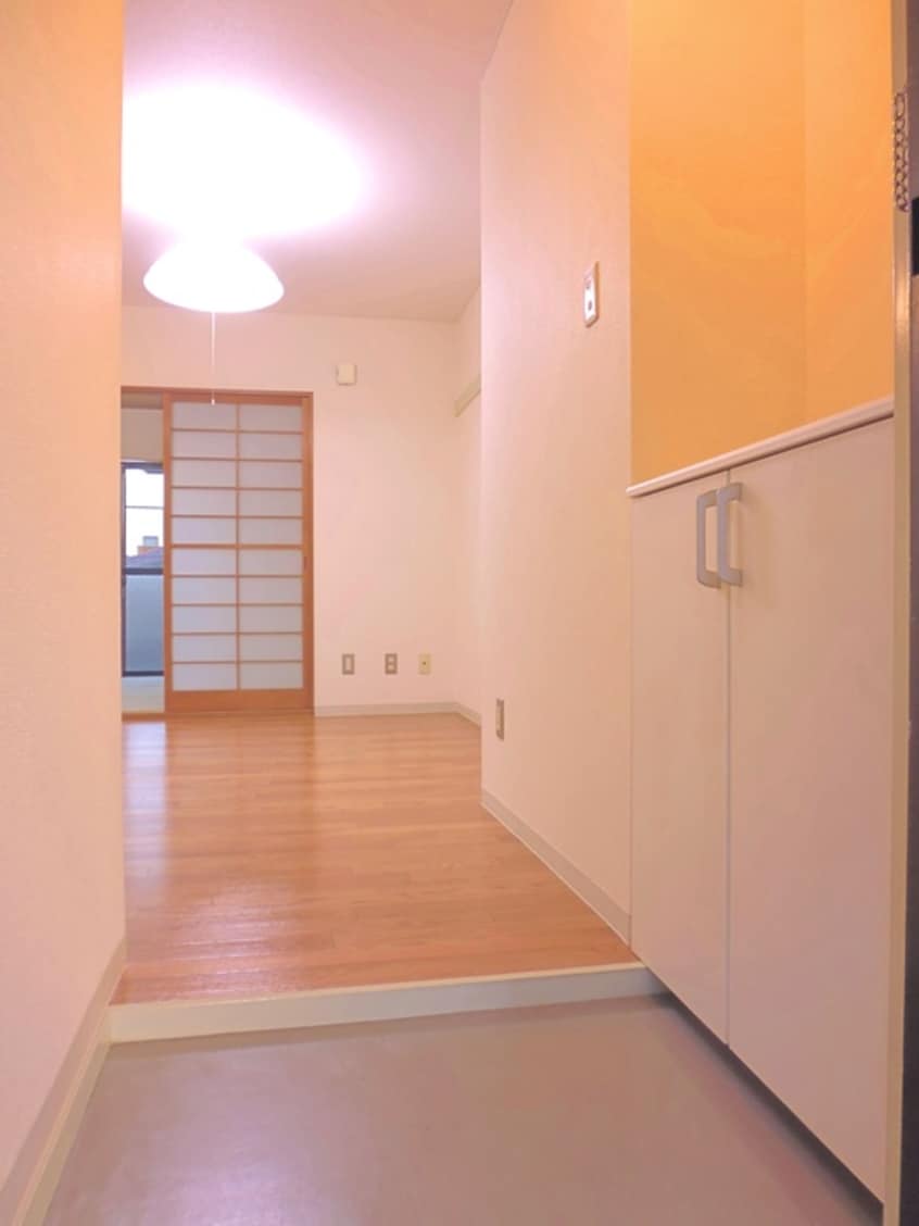 玄関 ヨシモトハイツ