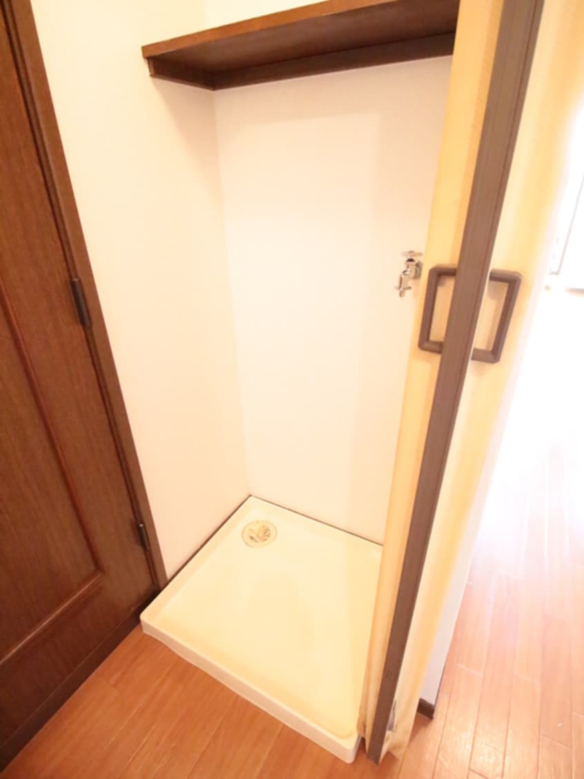 洗濯機置場 アミューズ磯子壱番館