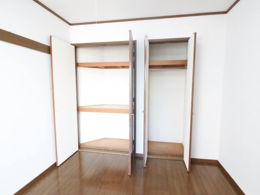 収納 アミューズ磯子壱番館