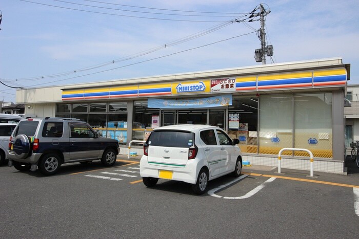 ミニストップ稲城矢野口店(コンビニ)まで80m ワコーレよみうりランド(202)