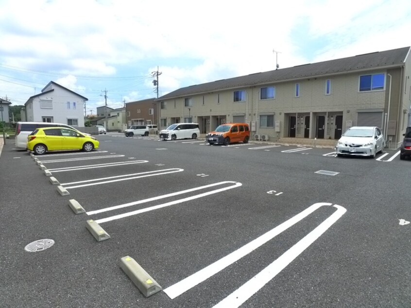 駐車場 サンモール　B棟