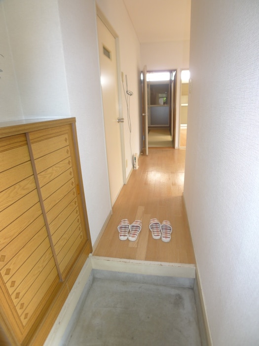 玄関 セラヴィ宮野木