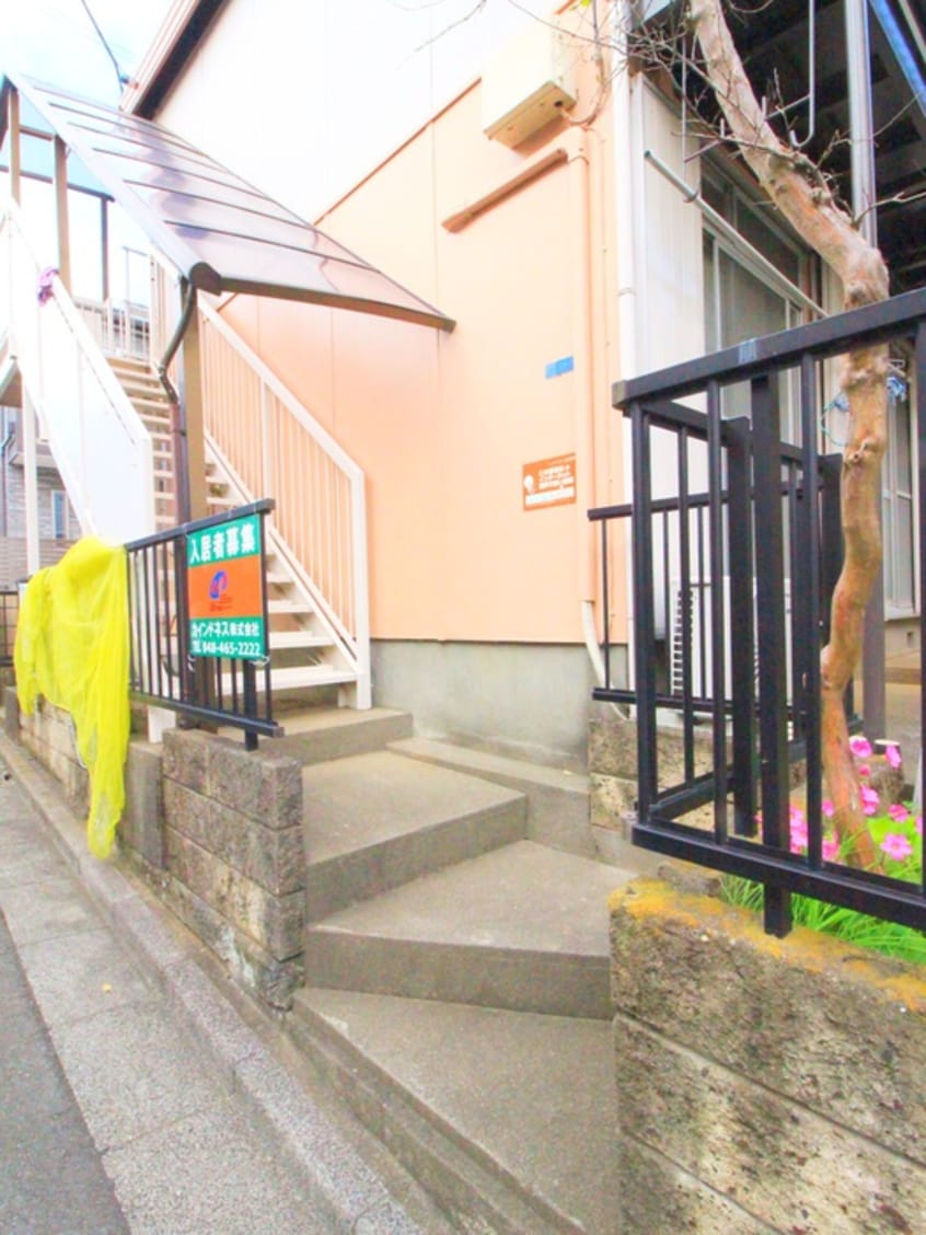 エントランス部分 カーサ朝霞