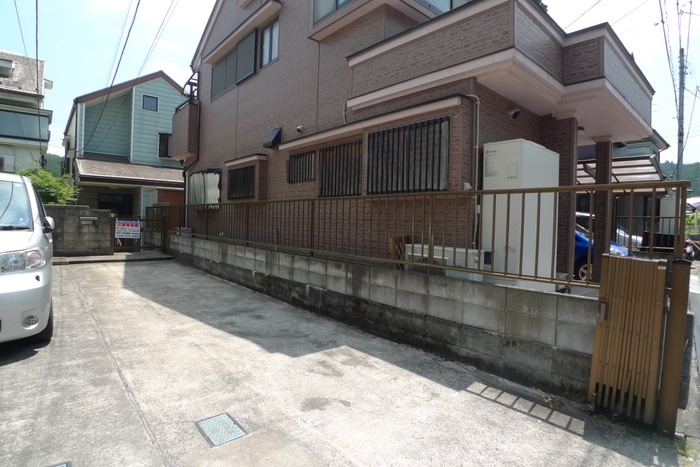 駐車場 新澤貸家