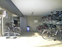 バイク置き場