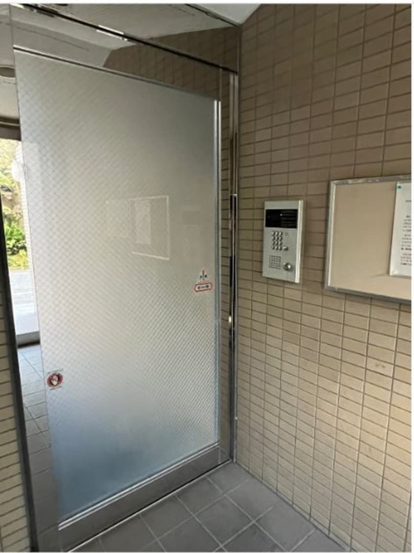 エントランス部分 Ｇｒａｎｄｅｚａ代沢