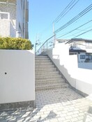 エントランス部分 オ－クヒルズ