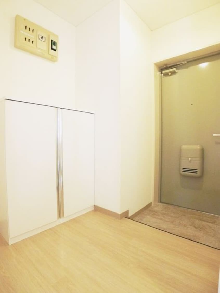 玄関 オ－クヒルズ