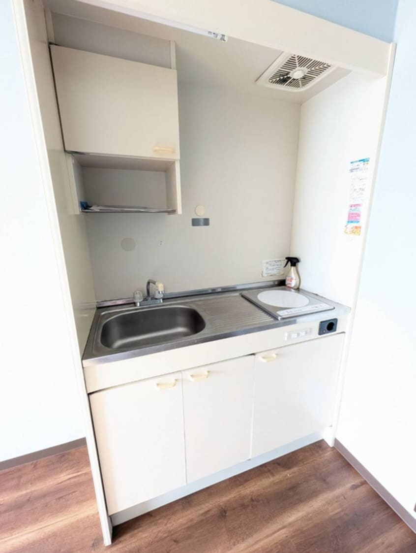 キッチン シャンヴォ―ルＩＺＵＭＩ