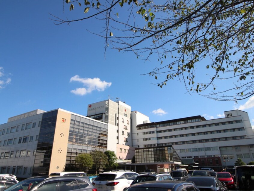 武蔵野赤十字病院(病院)まで450m グリーンコーポ