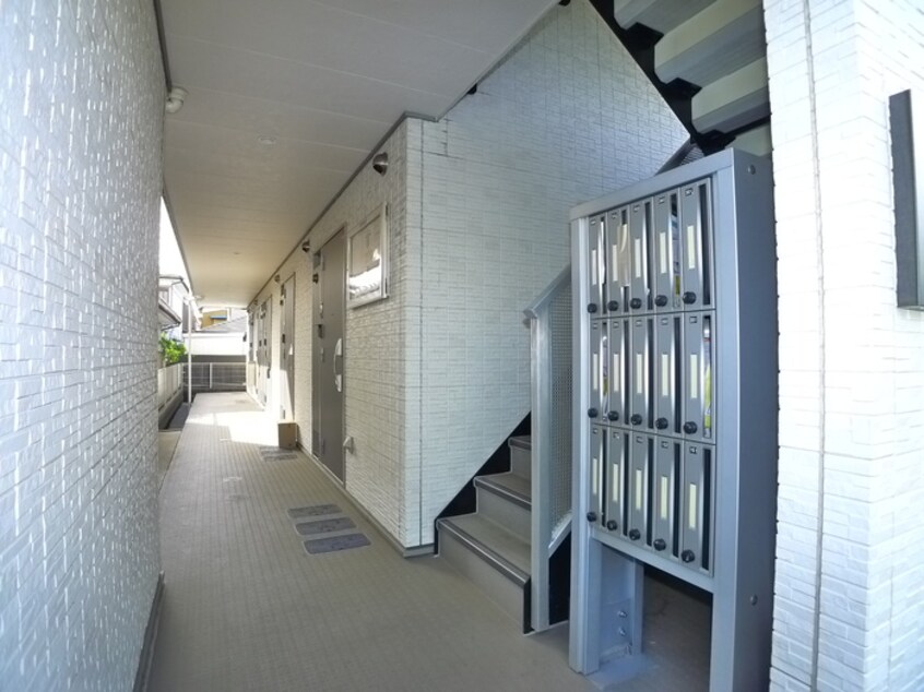 エントランス部分 リブリ・ルームス幕張