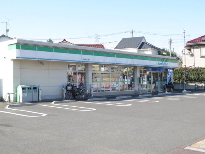 ファミリーマート(コンビニ)まで586m MELDIA古千谷本町3丁目Ｎｏ.3