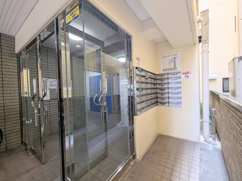 エントランス部分 シャングリラ元町