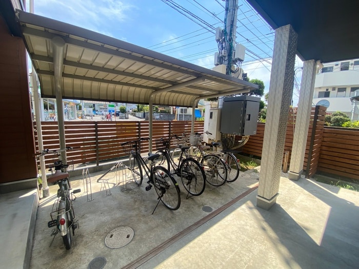 駐輪場 Blu mare