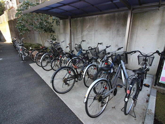 駐輪場 パラシオン平塚