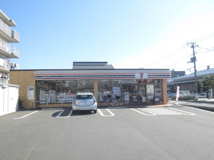 セブンイレブン(コンビニ)まで513m パラシオン平塚