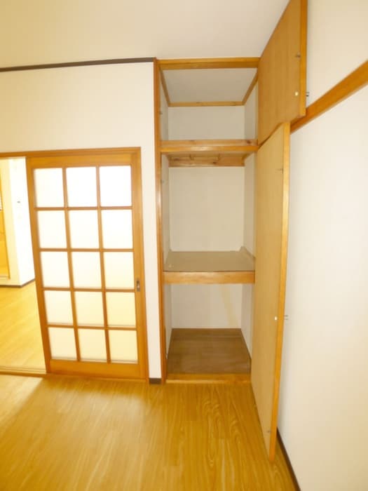 収納 サンライズパレス２